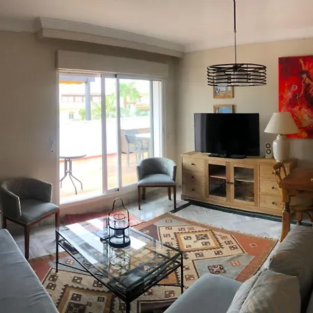 Puerto Banus, Superior 3br Penthouse In Apartament Marbella